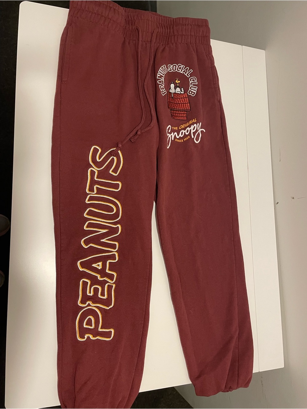 Peanuts Brand Junior's size XXS Burgundy Snoopy & Woodstock Jogger Sweatpants
